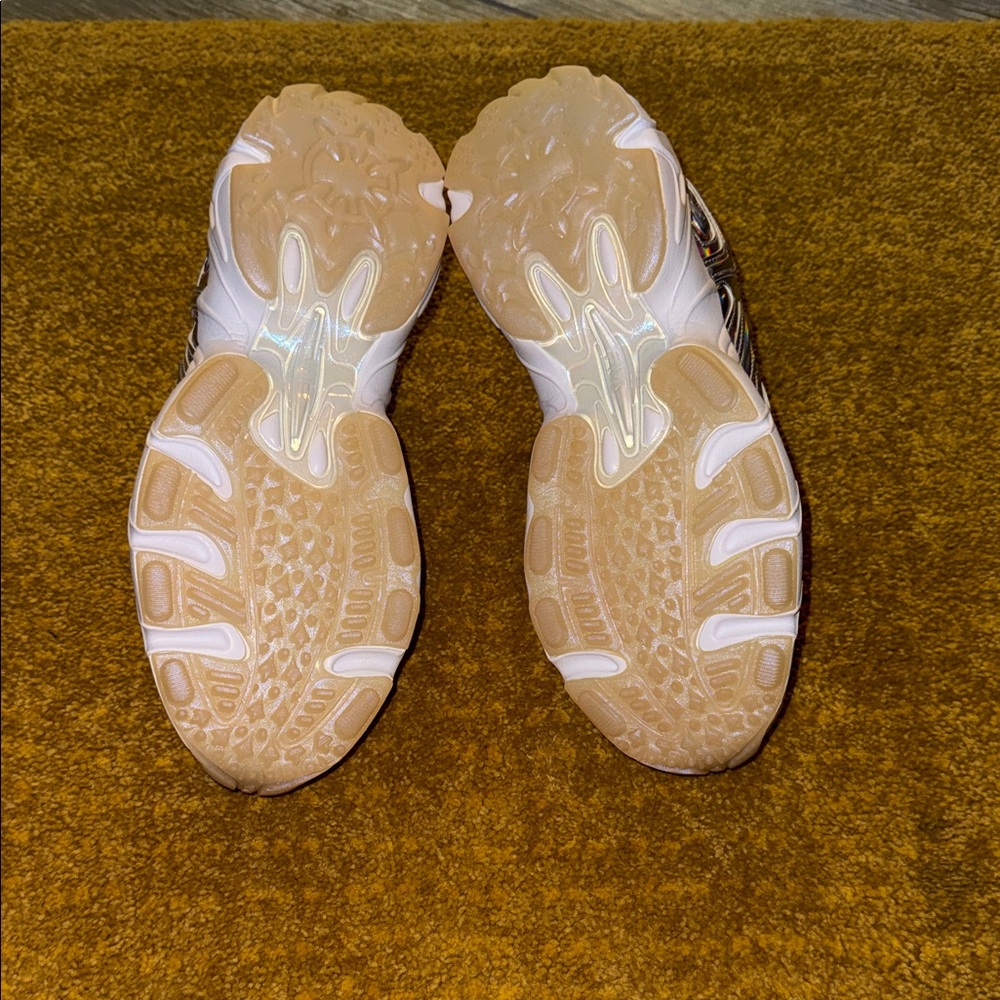 Fila Women's Iridescent Sneakers - Picture 5 of 5